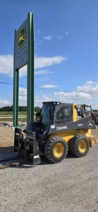 Main image John Deere 324G